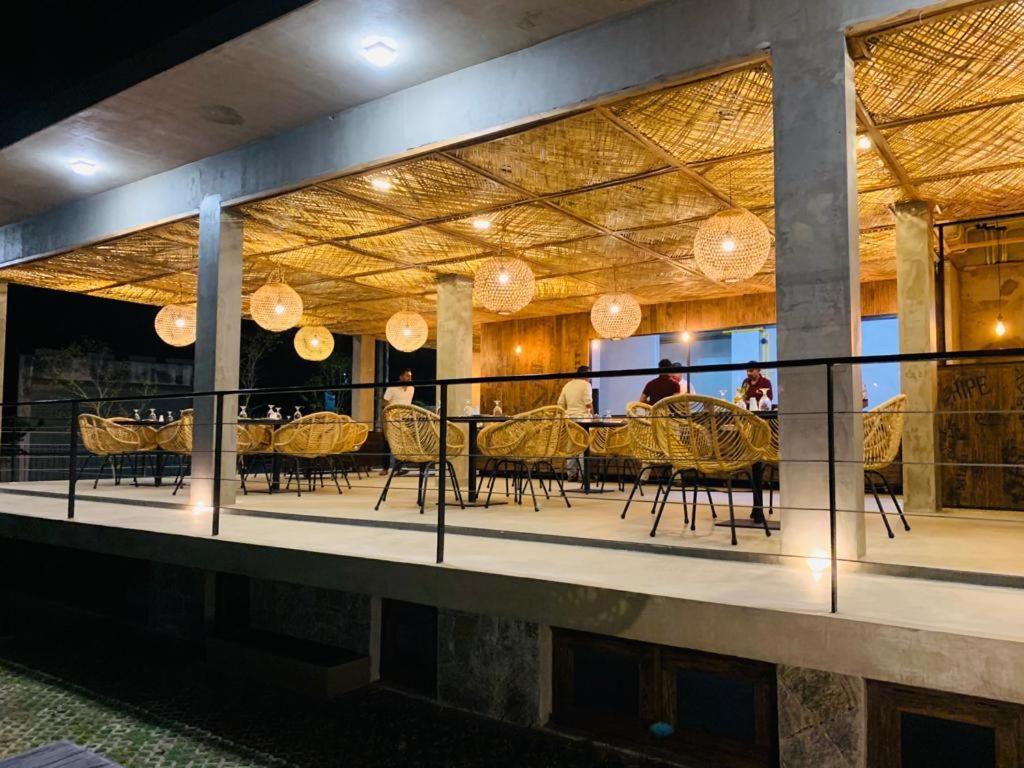 88Th - Ella Hotel Luaran gambar