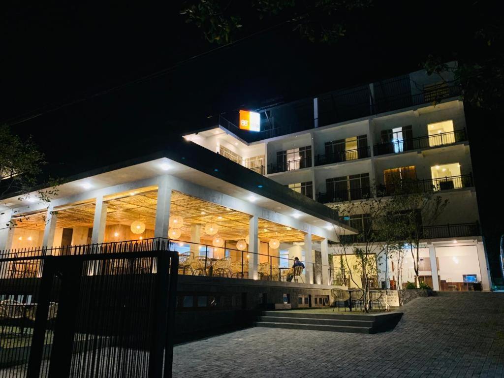 88Th - Ella Hotel Luaran gambar